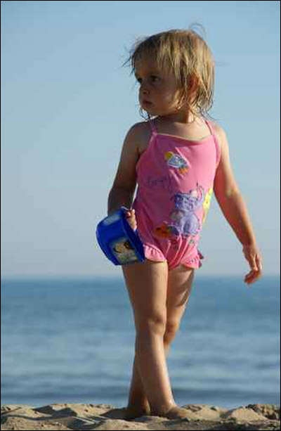 للفتيات الصغار.. نقدم لكن انغش تشيكلة لمايوهات السباحة!