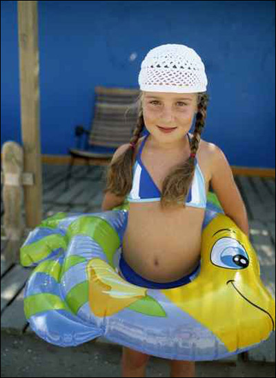 للفتيات الصغار.. نقدم لكن انغش تشيكلة لمايوهات السباحة!