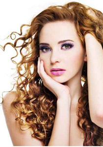 اليكن.. اسرع الحلول لتصفيف الشعر الطويل!!