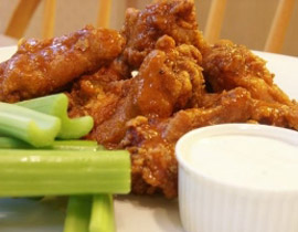 اليكم.. أجنحة الدجاج بالمايونيز والكرفس!!