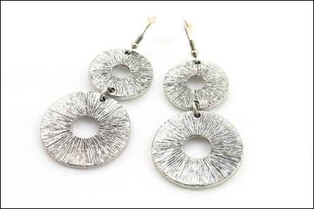 بالصور.. مجموعة رائعة من اقراط الاذنين!! 