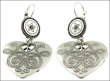 بالصور.. مجموعة رائعة من اقراط الاذنين!! 