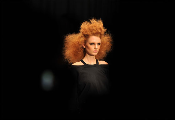 اليكم.. ارقى تصاميم الملابس لنهاية صيف 2011!!