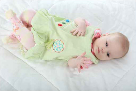 بالصور.. اجمل تشكيلة من ملابس الاطفال! 