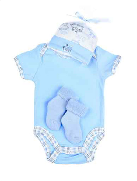 بالصور.. اجمل تشكيلة من ملابس الاطفال! 