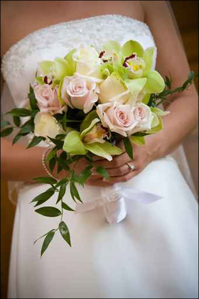 للعرائس.. اليكن اجمل باقات الورود لليلة العمر!!