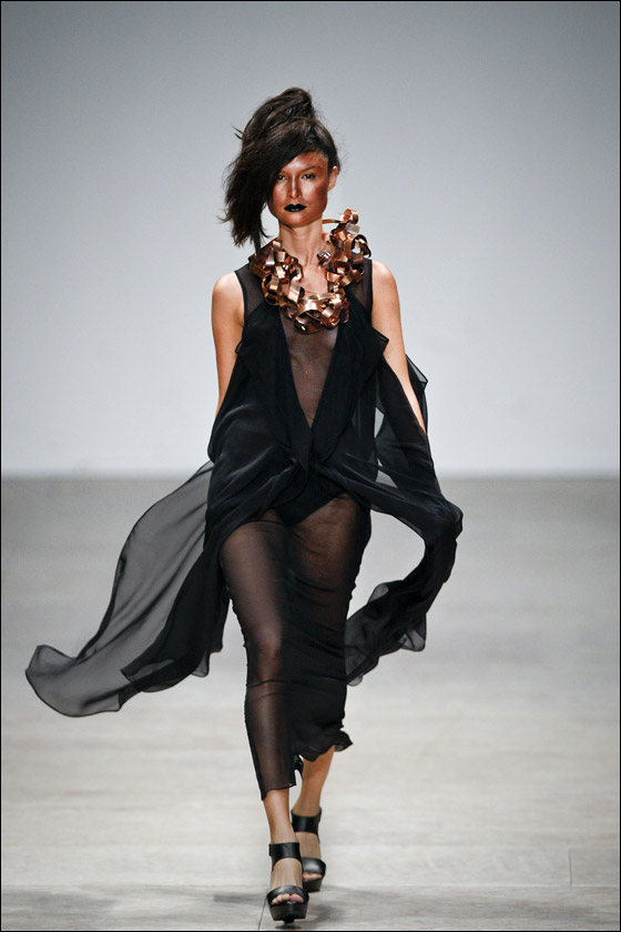 بالصور.. اجمل تصاميم ربيع وصيف 2012!!