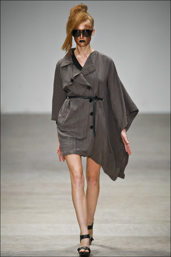 بالصور.. اجمل تصاميم ربيع وصيف 2012!!