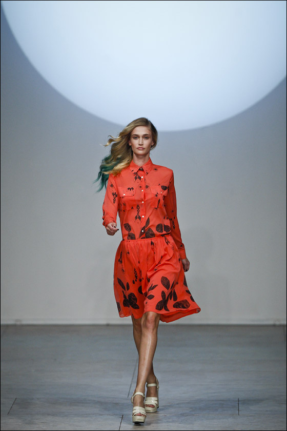 بالصور.. اجمل تصاميم ربيع وصيف 2012!!