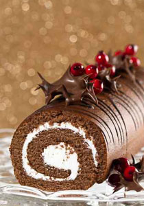 طريقة تحضير سويسرول بالفراولة والفانيليا