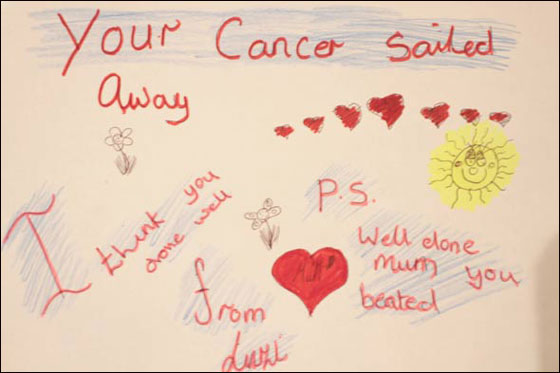 معجزة: طفلة بريطانية تنقذ امها من سرطان الثدي!