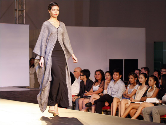 أجمل الفساتين الراقية في مجموعة صور!