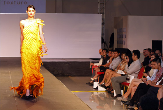 أجمل الفساتين الراقية في مجموعة صور!