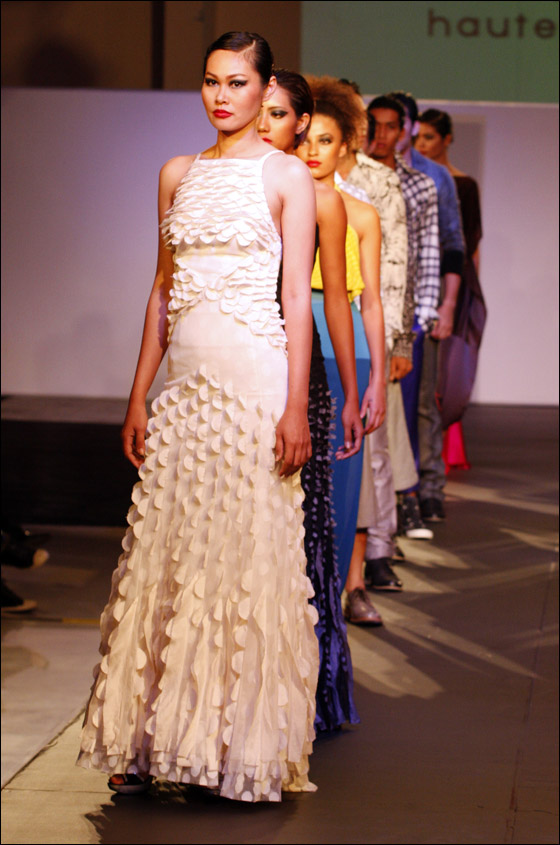 أجمل الفساتين الراقية في مجموعة صور!