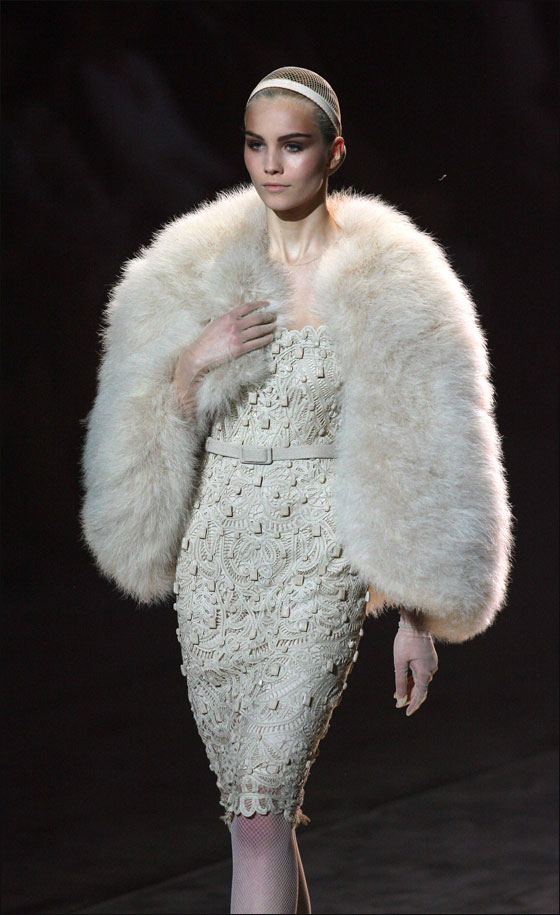 باقة من أجمل الفساتين التي ستتواجد في عروض 2012