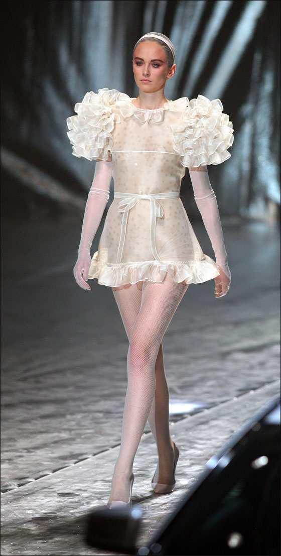 باقة من أجمل الفساتين التي ستتواجد في عروض 2012