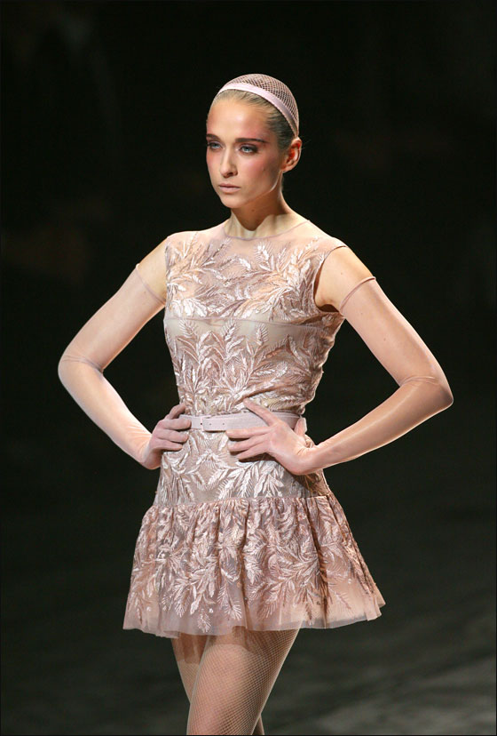 باقة من أجمل الفساتين التي ستتواجد في عروض 2012