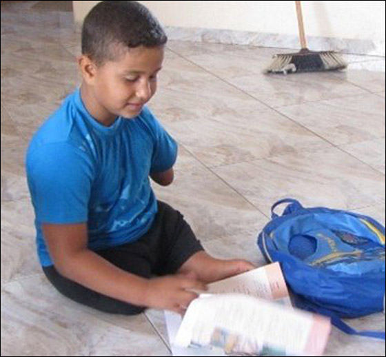 طفل في جنين ولد بدون اطراف والسبب هو قوات الاحتلال!