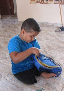 طفل في جنين ولد بدون اطراف والسبب هو قوات الاحتلال!