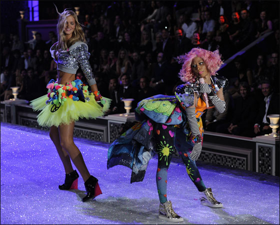 اجمل تشكيلة للملابس الداخلية من فيكتوريا سيكريت