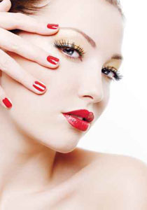 اليك سيدتي اجمل 10 طرق لاستخدام المكياج!! 