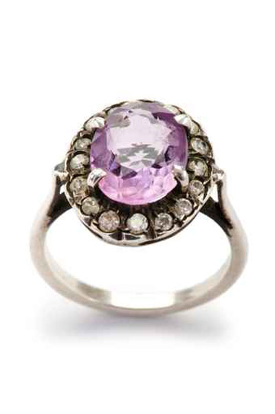 مجموعة خاصة من الخواتم المصممة بشكل مميز!