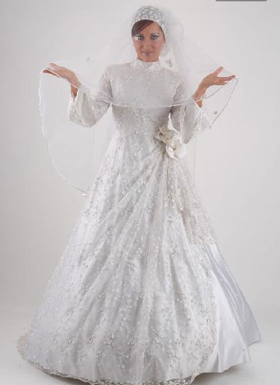 هاني البحيري: منذ ان ذهبت للحج لم اعد اصمم فساتين خليعة!