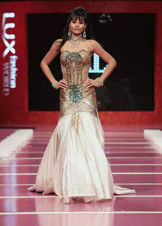 هاني البحيري: منذ ان ذهبت للحج لم اعد اصمم فساتين خليعة!