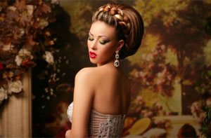 صالون ابراهيم: اللون العسلي والنحاسي تاج على رأس موضة صيف 2012