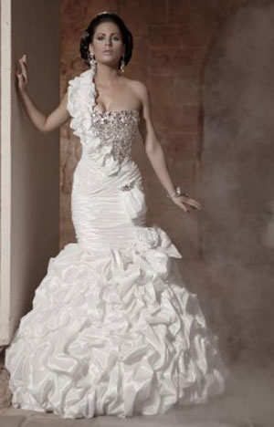 صالون ابراهيم: اللون العسلي والنحاسي تاج على رأس موضة صيف 2012