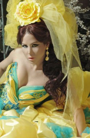 صالون ابراهيم: اللون العسلي والنحاسي تاج على رأس موضة صيف 2012