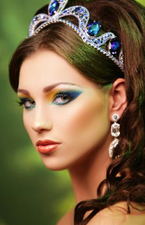 صالون ابراهيم: اللون العسلي والنحاسي تاج على رأس موضة صيف 2012