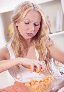 اليكم اسباب الافراط في الطعام وطرق حلها!! 