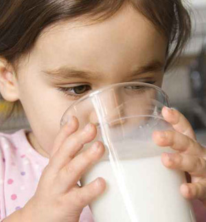 كوب واحد من الحليب يوميا يجعلكم اكثر ذكائا!!