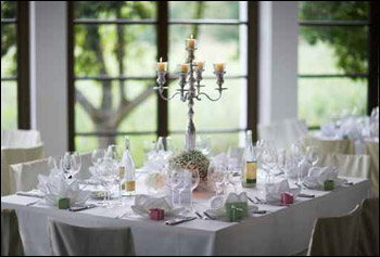 اليكم ارقى واروع التصاميم لتزيين طاولات الزفاف!