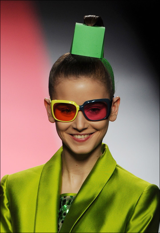 احدث الازياء الغريبة الاسبانية مقدمة من برادا!