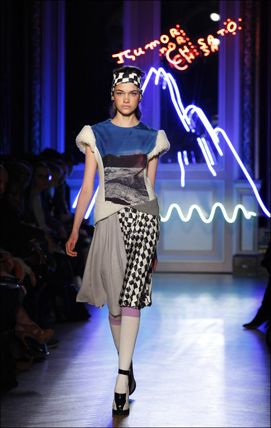 نقدم لكم تصاميم يابنانية مطرزة لشتاء وخريف 2012! نقدم لكم تصاميم يابنانية مطرزة لشتاء وخريف 2012!