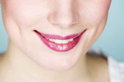 تريدين انف صغير بدون عمليات تجميل؟! اليك الحل 