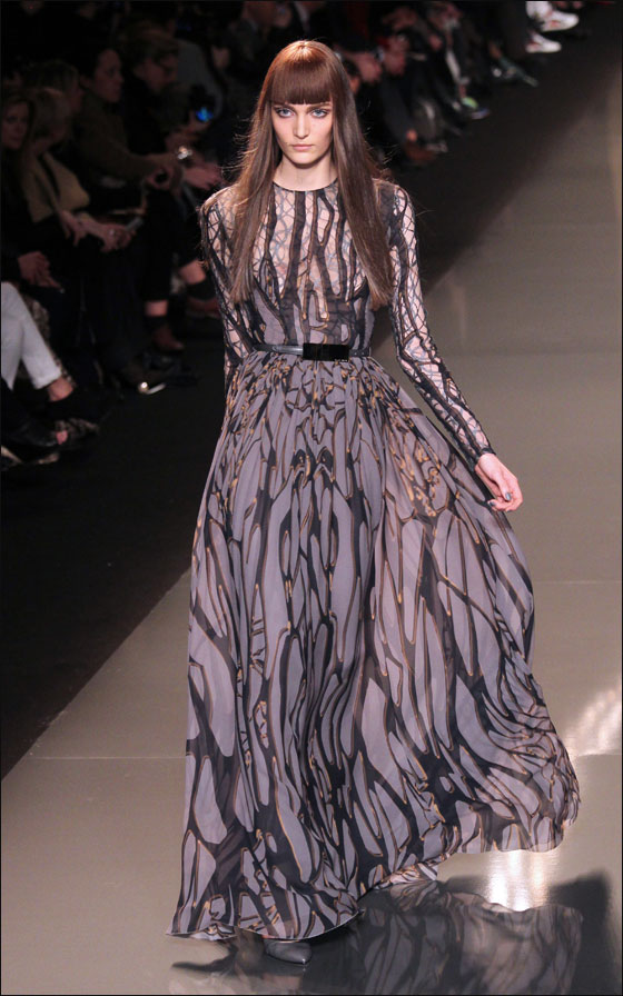 نقدم لكم تصاميم فساتين السهرات الانيقة من ايلي صعب!