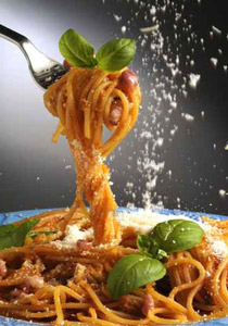 نقدم ثلاث وصفات مختلفة لتحضير المكرونة بنكهة الريحان!