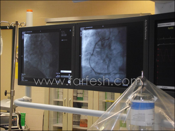 د. خالد سليمان يقتحم قلوب الناس من خلال اليد والفخذ!! 