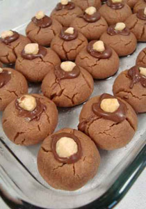 طريقة تحضير البسكويت بالموكا والبندق!